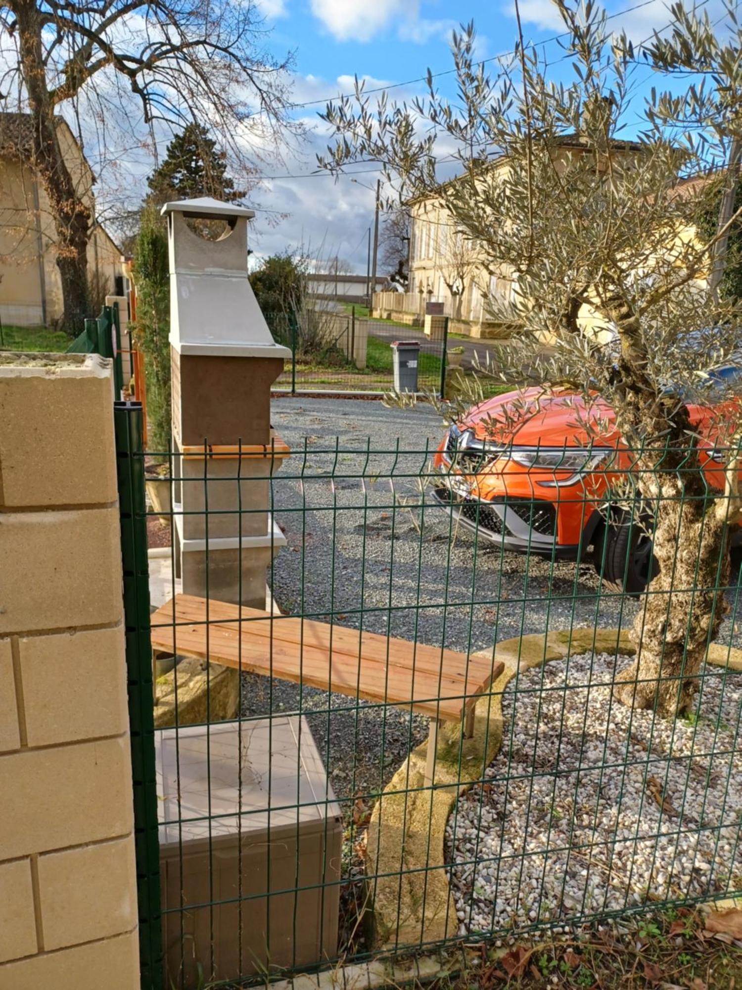 Gite Mimi Saint-Sulpice-de-Faleyrens Exterior foto